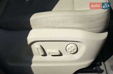 Внедорожник / Кроссовер Audi Q5 2012 в 