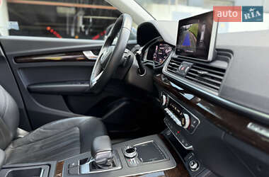 Внедорожник / Кроссовер Audi Q5 2018 в 