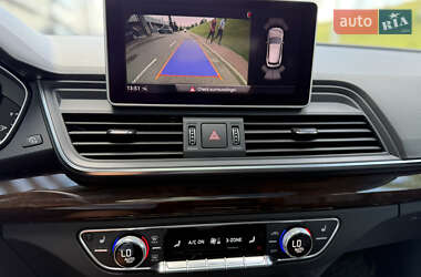 Внедорожник / Кроссовер Audi Q5 2018 в 