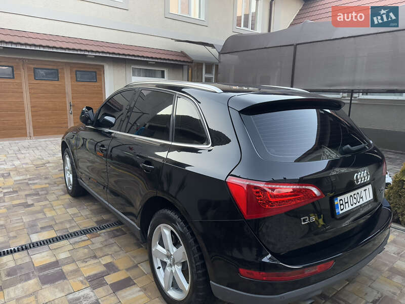Внедорожник / Кроссовер Audi Q5 2010 в Сарате