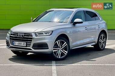 Позашляховик / Кросовер Audi Q5 2018 в 