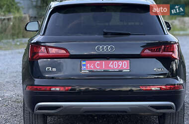 Внедорожник / Кроссовер Audi Q5 2017 в 