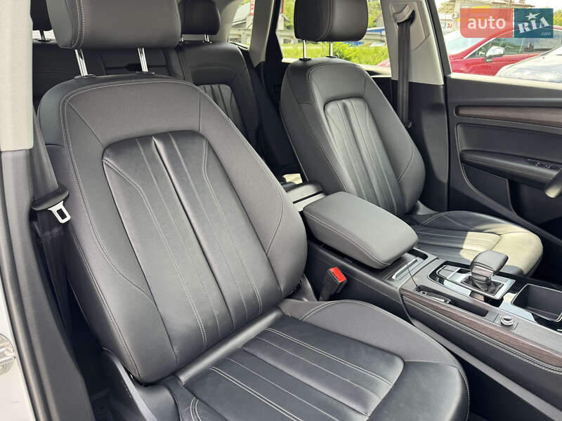 Позашляховик / Кросовер Audi Q5 2020 в Стрию