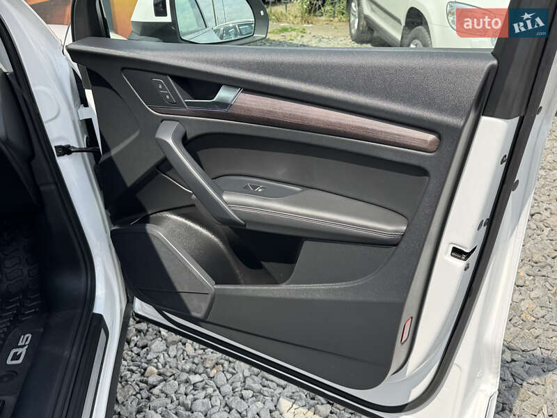 Позашляховик / Кросовер Audi Q5 2020 в Стрию