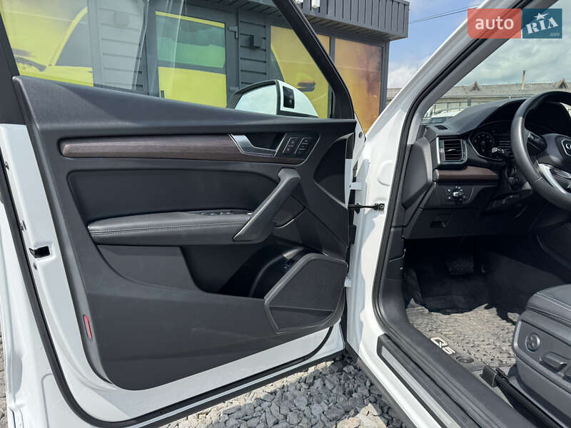 Позашляховик / Кросовер Audi Q5 2020 в Стрию