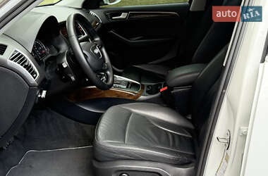 Внедорожник / Кроссовер Audi Q5 2012 в 