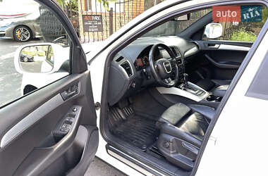 Позашляховик / Кросовер Audi Q5 2009 в 