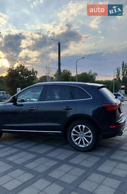 Внедорожник / Кроссовер Audi Q5 2015 в 