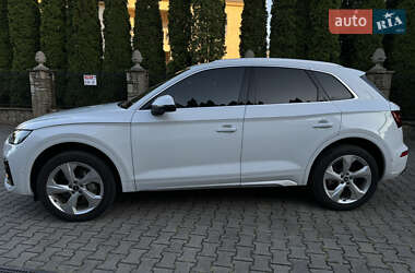 Внедорожник / Кроссовер Audi Q5 2021 в 