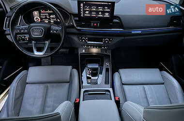 Внедорожник / Кроссовер Audi Q5 2021 в 