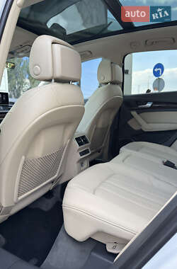 Внедорожник / Кроссовер Audi Q5 2017 в 