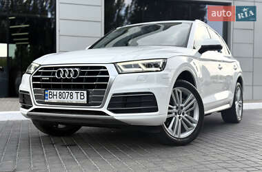 Внедорожник / Кроссовер Audi Q5 2017 в Одессе