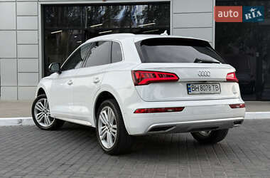 Внедорожник / Кроссовер Audi Q5 2017 в 