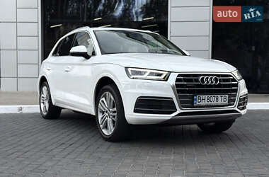 Внедорожник / Кроссовер Audi Q5 2017 в 