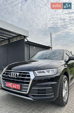 Внедорожник / Кроссовер Audi Q5 2018 в 
