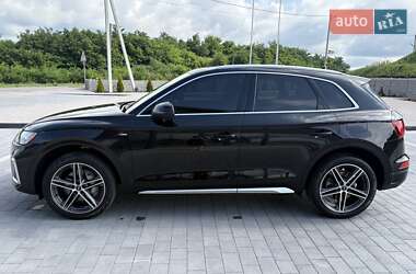 Позашляховик / Кросовер Audi Q5 2021 в Мостиській