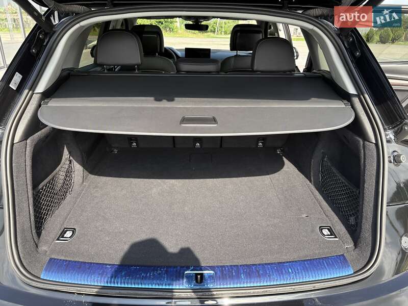Позашляховик / Кросовер Audi Q5 2021 в Мостиській