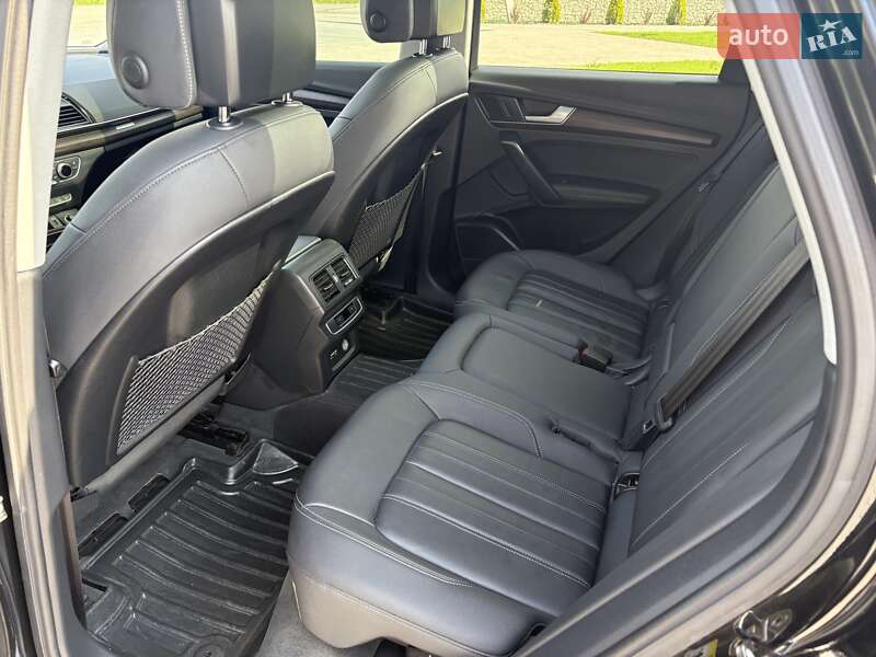Позашляховик / Кросовер Audi Q5 2021 в Мостиській