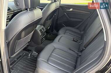 Внедорожник / Кроссовер Audi Q5 2021 в 