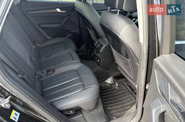 Внедорожник / Кроссовер Audi Q5 2021 в 