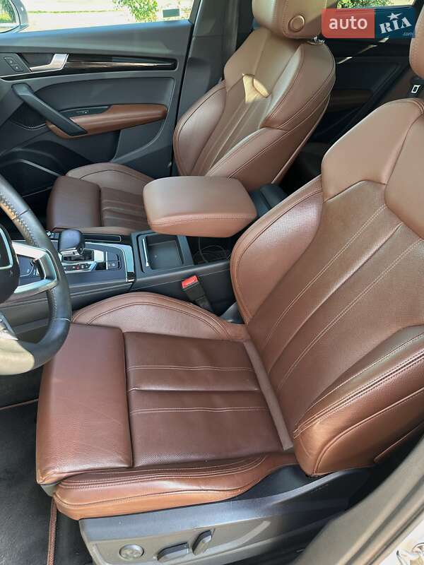 Внедорожник / Кроссовер Audi Q5 2017 в Киеве