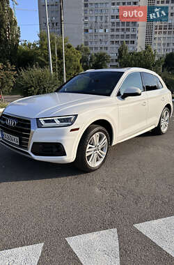 Внедорожник / Кроссовер Audi Q5 2017 в 