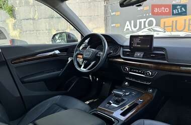 Внедорожник / Кроссовер Audi Q5 2017 в 