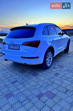 Внедорожник / Кроссовер Audi Q5 2011 в 