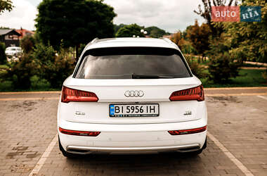 Внедорожник / Кроссовер Audi Q5 2017 в 