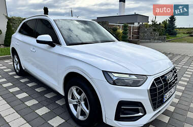 Внедорожник / Кроссовер Audi Q5 2020 в 
