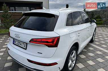 Внедорожник / Кроссовер Audi Q5 2020 в 