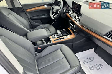Внедорожник / Кроссовер Audi Q5 2020 в 