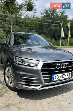 Внедорожник / Кроссовер Audi Q5 2017 в 
