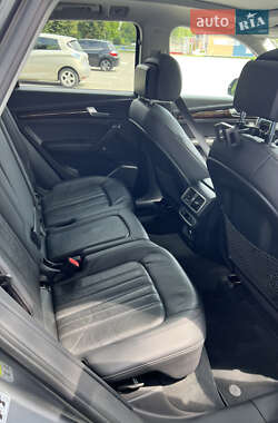 Внедорожник / Кроссовер Audi Q5 2017 в 