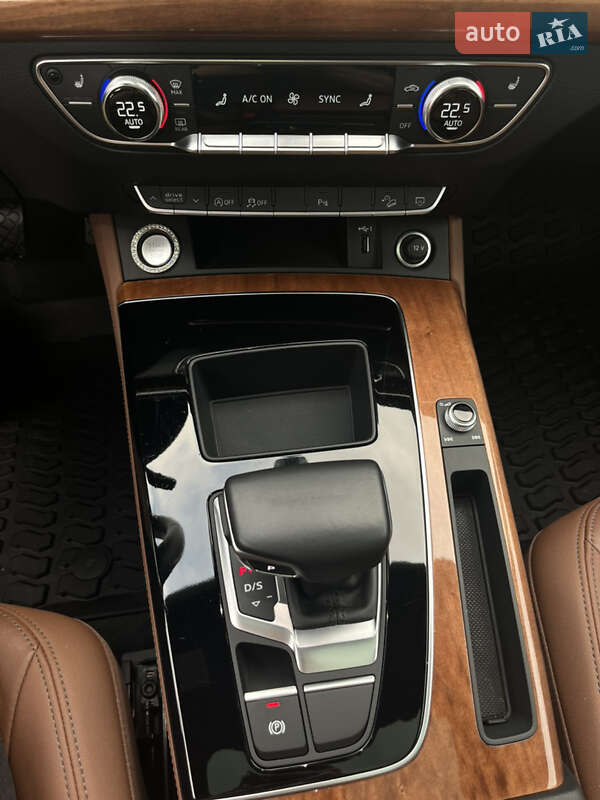 Внедорожник / Кроссовер Audi Q5 2021 в Ивано-Франковске
