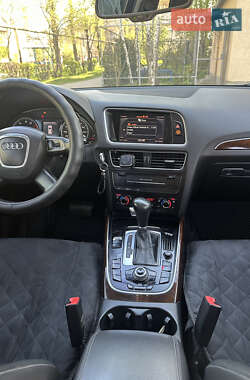 Позашляховик / Кросовер Audi Q5 2011 в 
