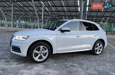 Внедорожник / Кроссовер Audi Q5 2019 в 