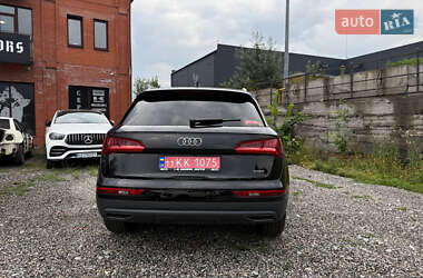 Внедорожник / Кроссовер Audi Q5 2017 в 