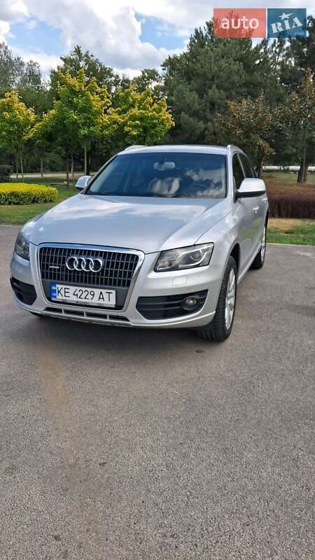 Внедорожник / Кроссовер Audi Q5 2009 в Зачепиловке