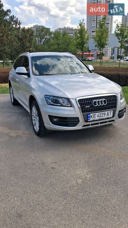 Внедорожник / Кроссовер Audi Q5 2009 в Зачепиловке