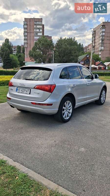 Внедорожник / Кроссовер Audi Q5 2009 в Зачепиловке