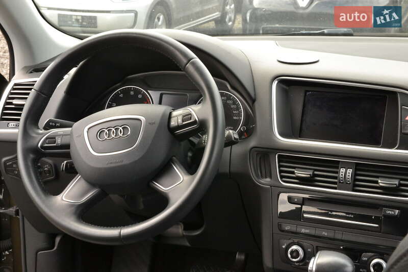 Внедорожник / Кроссовер Audi Q5 2014 в Луцке