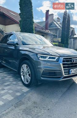 Внедорожник / Кроссовер Audi Q5 2017 в 