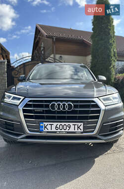 Внедорожник / Кроссовер Audi Q5 2017 в 