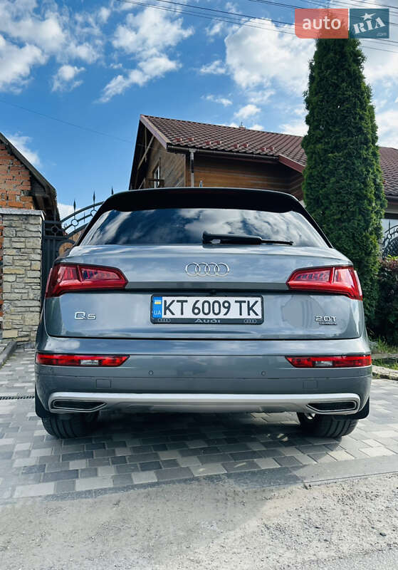 Внедорожник / Кроссовер Audi Q5 2017 в Каменец-Подольском