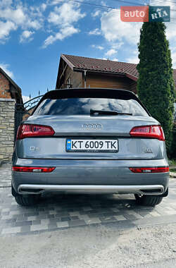 Внедорожник / Кроссовер Audi Q5 2017 в 