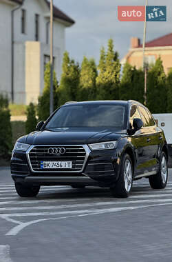 Внедорожник / Кроссовер Audi Q5 2019 в Киеве