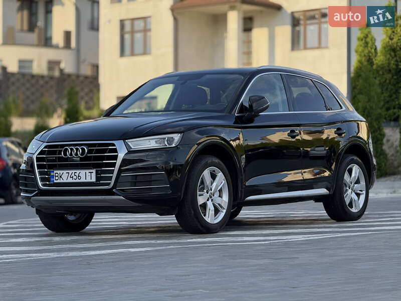 Позашляховик / Кросовер Audi Q5 2019 в Києві