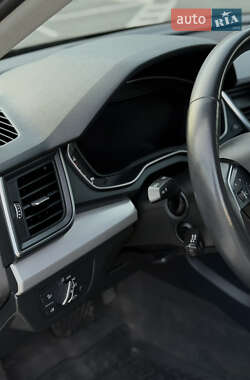 Внедорожник / Кроссовер Audi Q5 2019 в 