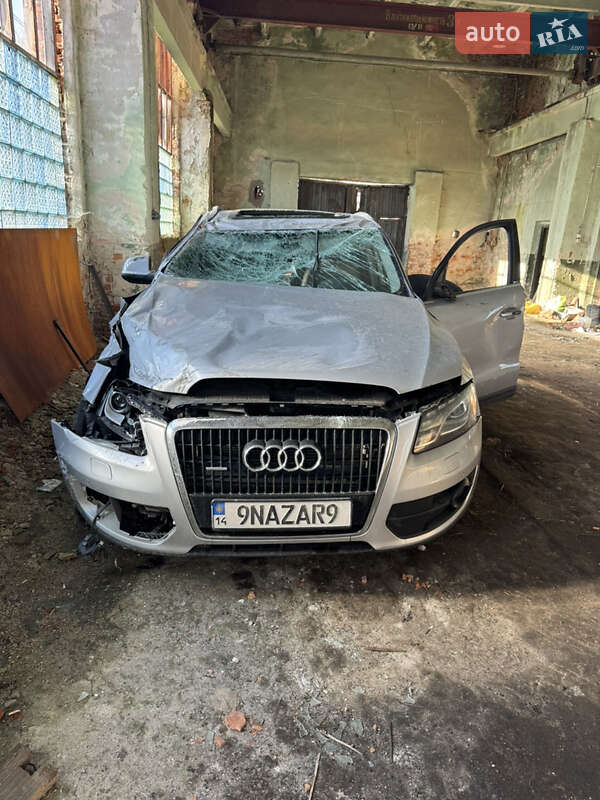 Внедорожник / Кроссовер Audi Q5 2009 в 